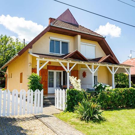 Holiday Home Jazmin By Interhome Balatonszarszo Εξωτερικό φωτογραφία